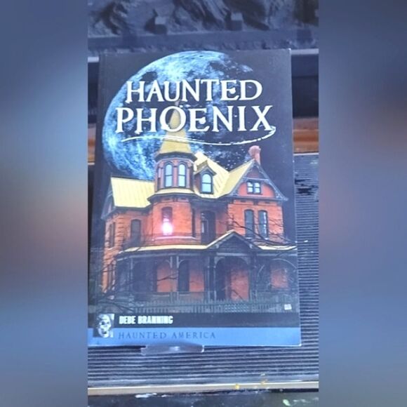 Phoenix Haunted America Book - Picture 2 of 4